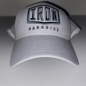 Under Armour The Rock “Iron Paradise” brama bull gray hat